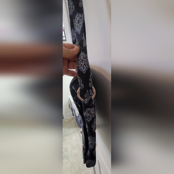 Vera Bradley mail carrier like new - Picture 3 of 7